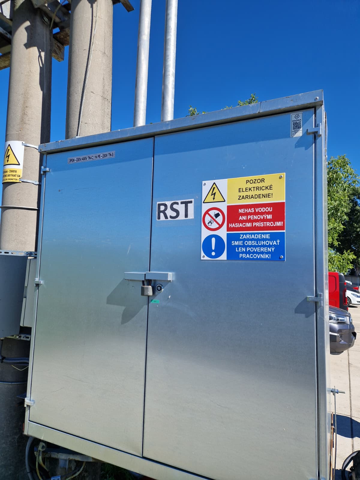 Rozvádzač RST so značením vyhradeného elektrického zariadenia